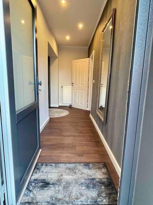 Neumünster Studioappartement Mit Privatgarten In Ruhiger Wohnsiedlung מראה חיצוני תמונה