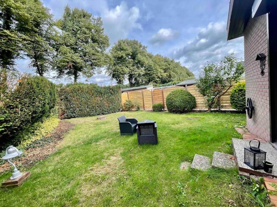 Neumünster Studioappartement Mit Privatgarten In Ruhiger Wohnsiedlung מראה חיצוני תמונה